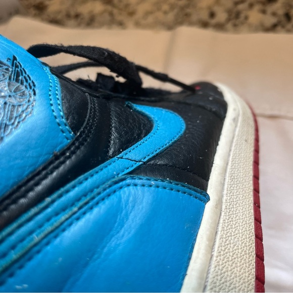 Women’s Size 6.5- Jordan 1 High OG “UNC To Chicago” 2020 (CD0461-046) - Picture 6 of 10